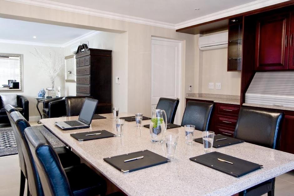 Forest Manor Boutique Guesthouse Умхланга Экстерьер фото